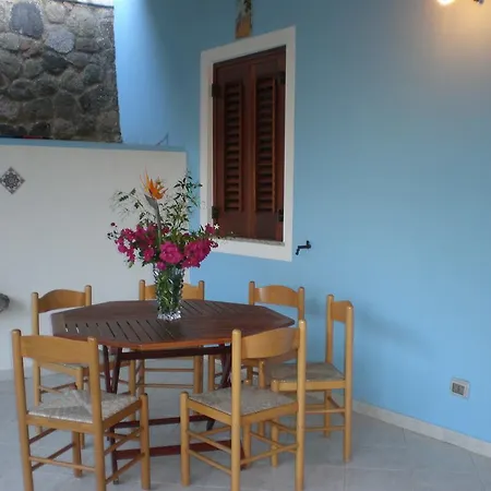 Апартаменты Eolie Per Vacanze *